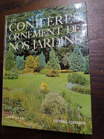 Conifères ornement de nos jardins