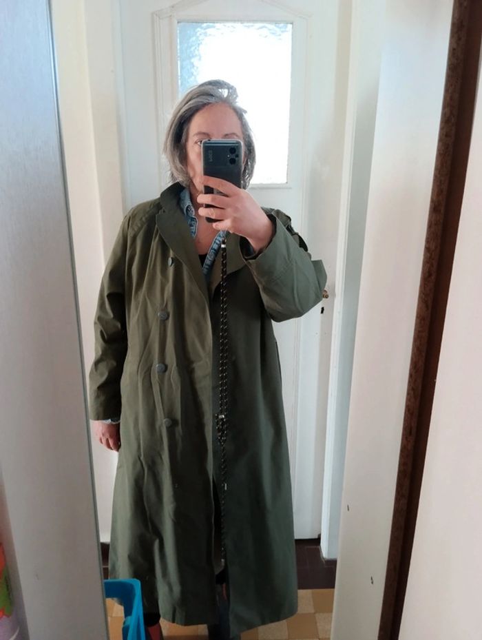 Trench kaki vintage
Taille 42 - photo numéro 6