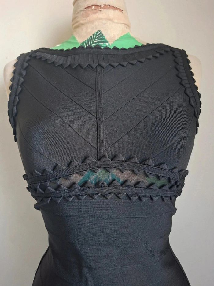 Robe noire bandage, sexy et élégante chic - neuve, taille S - photo numéro 3