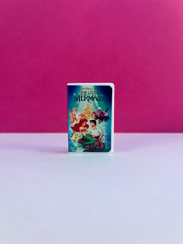 Mini Brands Disney Store série 3 - VHS La Petite Sirène