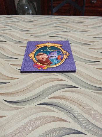 Livre, Pol et le dragon