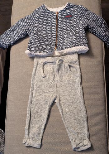 Bel ensemble pantalon+ veste de la marque Chipie taille 18 mois 