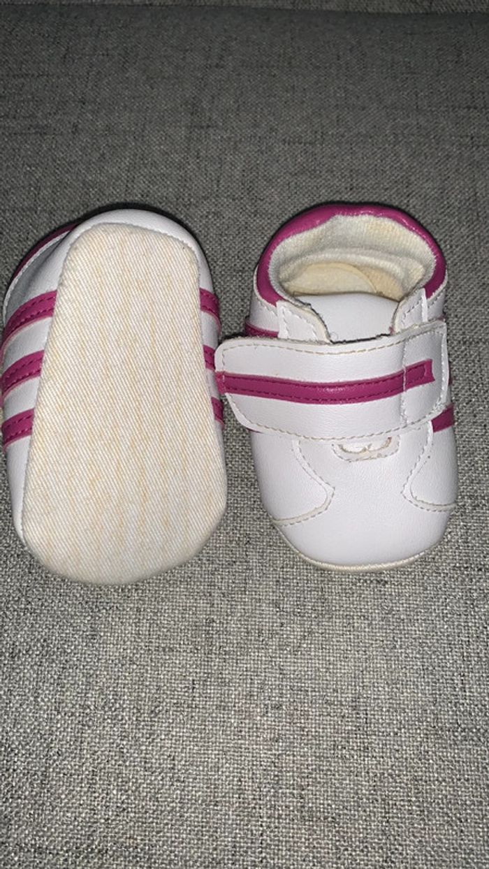 Basket bébé fille 3/6 mois - photo numéro 2