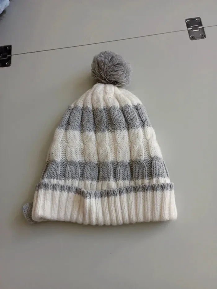 Bonnet hello Kitty pompon avec noeud - photo numéro 5