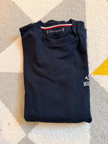 Sweat Tommy Hilfiger couleur bleu marine Taille M