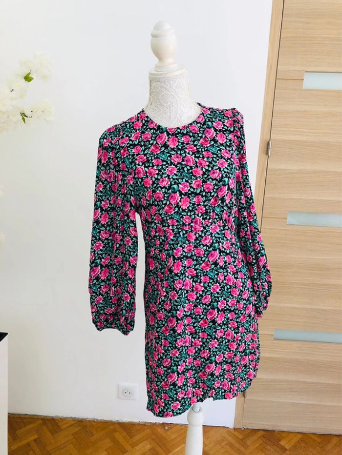 Robe fleuries Zara neuve taille M - photo numéro 2