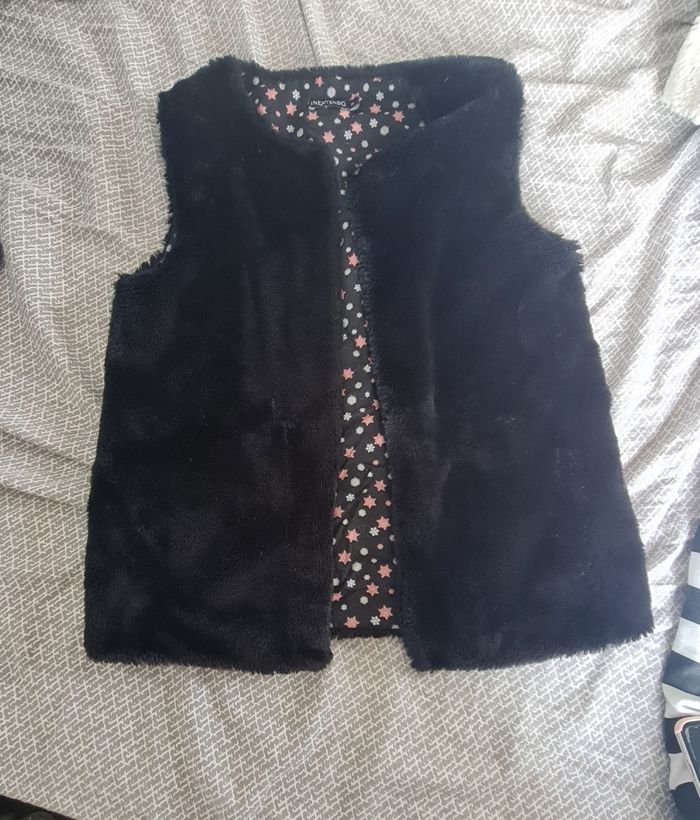 Lot 3 gilets sans manches fausses fourrure  taille 14 ans - photo numéro 4