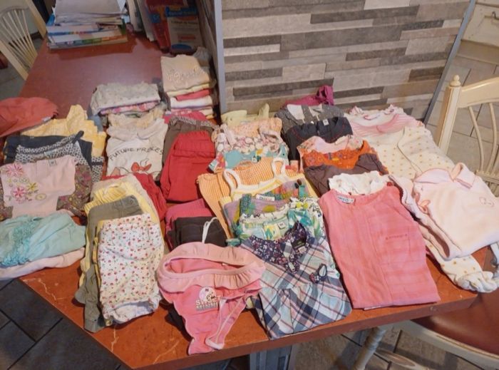 Lot de vêtements fille taille 6 mois été
