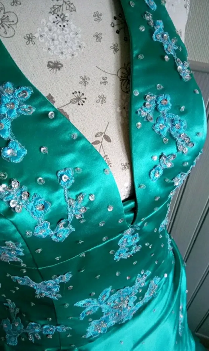 Robe de soirée - photo numéro 2