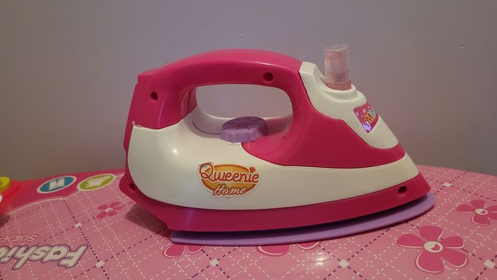 Set de laverie table à repasser et machine à laver - photo numéro 3