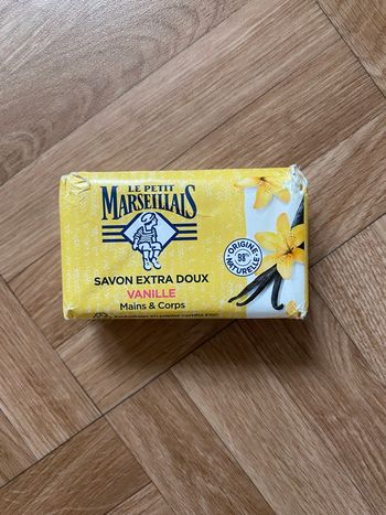 Savon Le Petit Marseillais vanille extra doux 100g (NEUF)