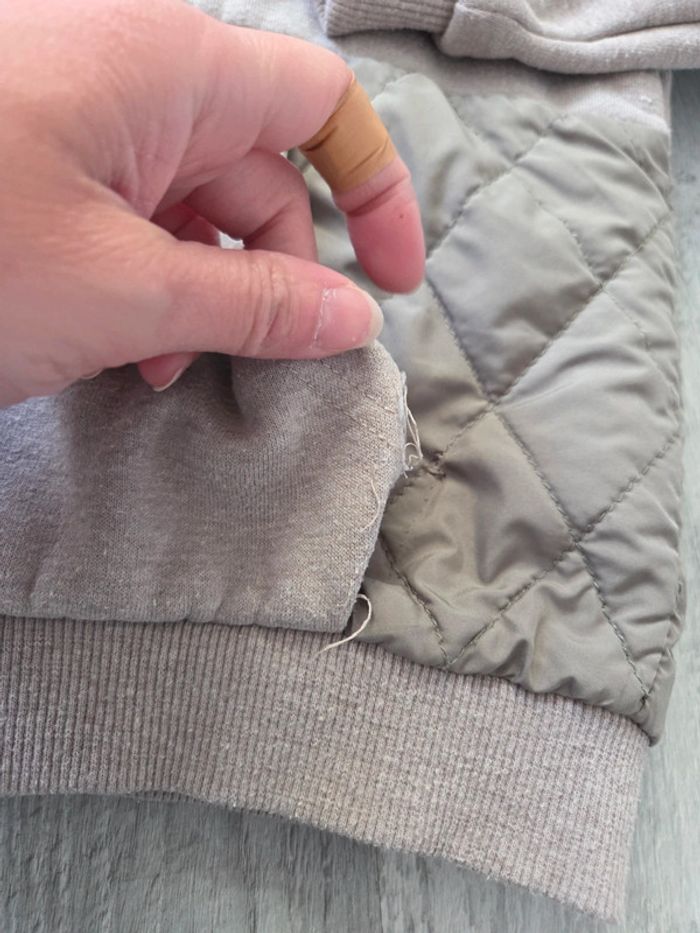 Gilet chaud avec capuche - photo numéro 2