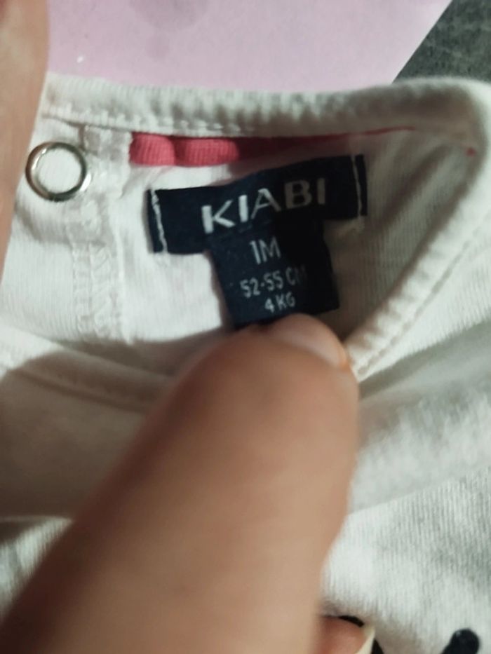 T-shirt "happy all day" 1 mois - photo numéro 3