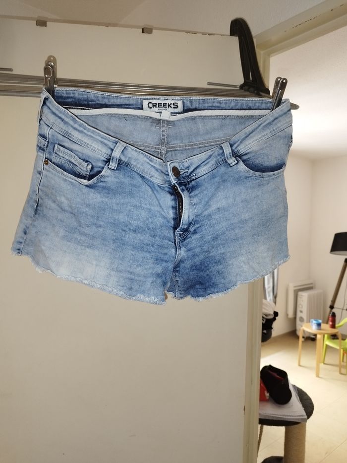 Short jeans