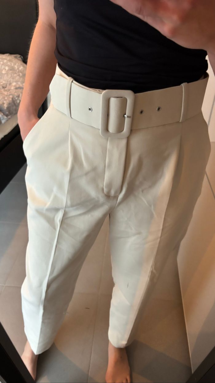 Pantalon avec ceinture - photo numéro 2