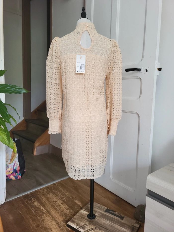Superbe robe crème - photo numéro 5