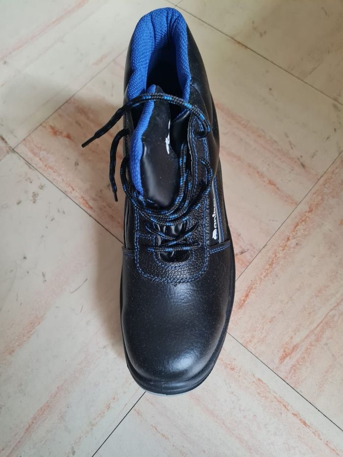 Chaussure de sécurité montante 42 - photo numéro 2