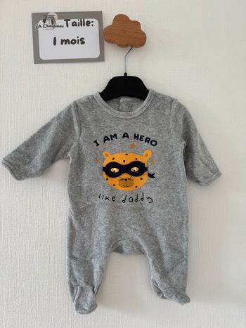Pyjama / dors bien / grenouillère - taille 1 mois 🌼