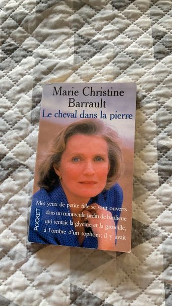 #le cheval dans la pierre Marie Chris Barrault )