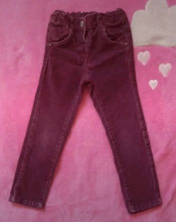 Pantalon Kiabi taille 4 ans en très bon état