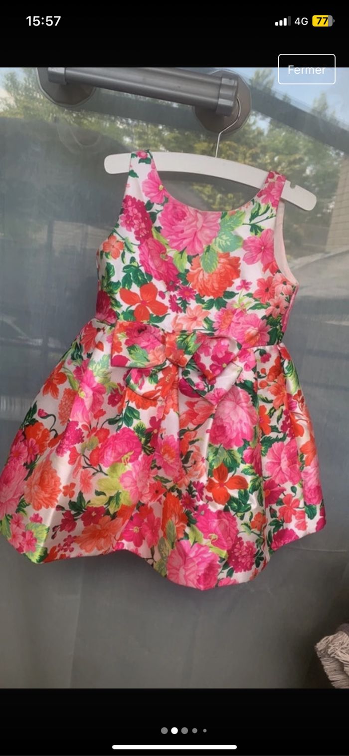 Très jolie robe à fleurs - photo numéro 4