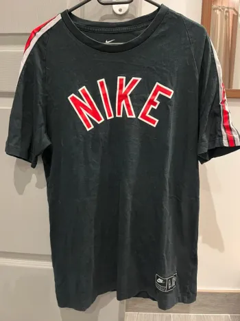 T shirt nike