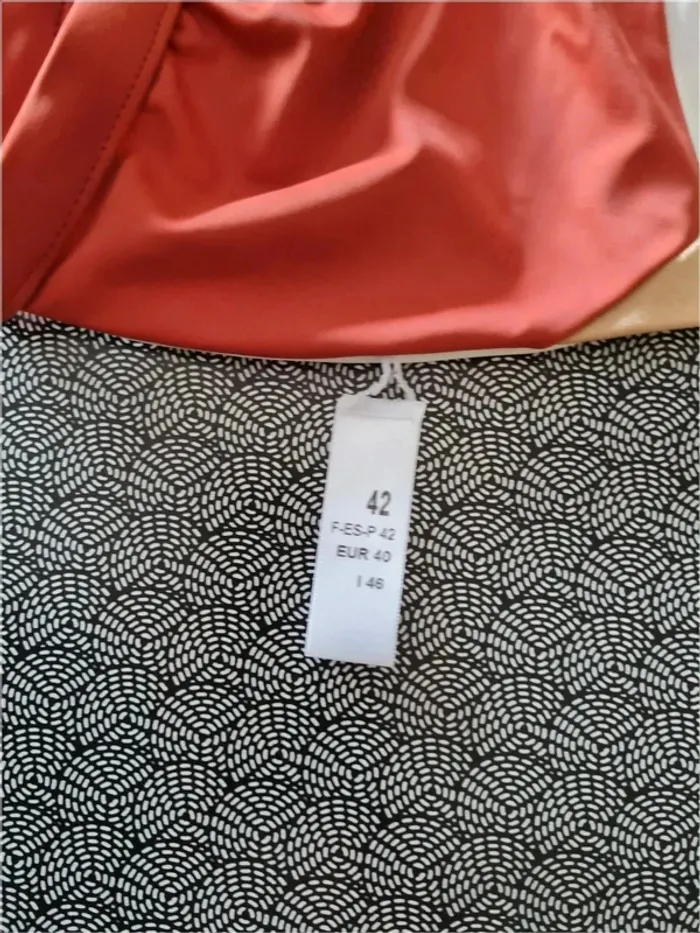 Haut de maillot de bain drapeau rouge - photo numéro 3