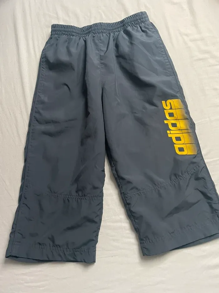 Pantacourt adidas 11/12 ans