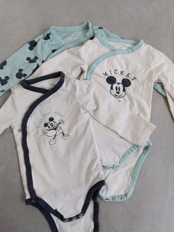 Lot 19 bodys ML - 6 mois