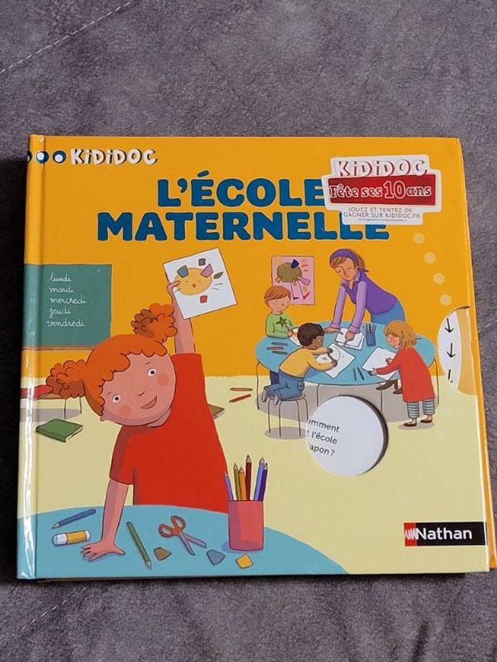 L'école maternelle Par Didier Levy, Delphine Renon (Illustrations)