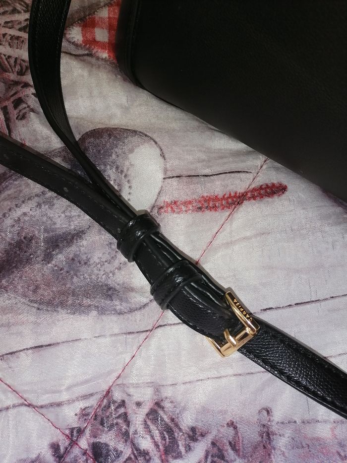 Sac à main & bandoulière en simili cuir et velours - noir avec details doré - Carpisa - photo numéro 2
