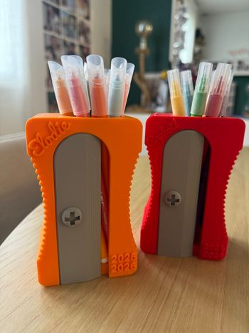 Pot a crayon en forme de taille crayon 