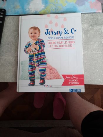 Livre de couture pour bb neuf