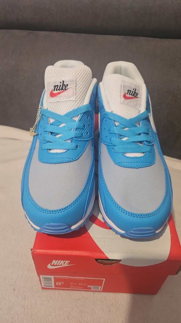 Basket nike neuf - photo numéro 3