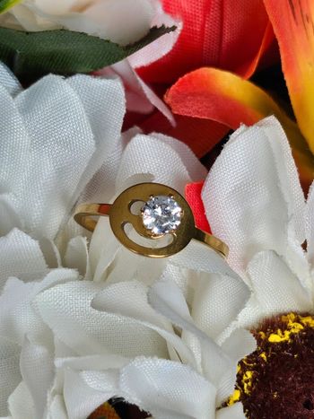 Bague smiley avec pierre topaz transparente