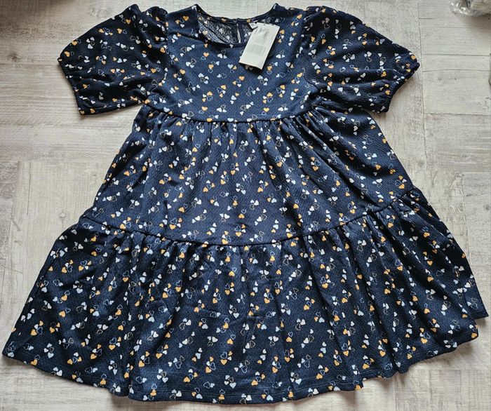 Robe coeur neuve 8 ans