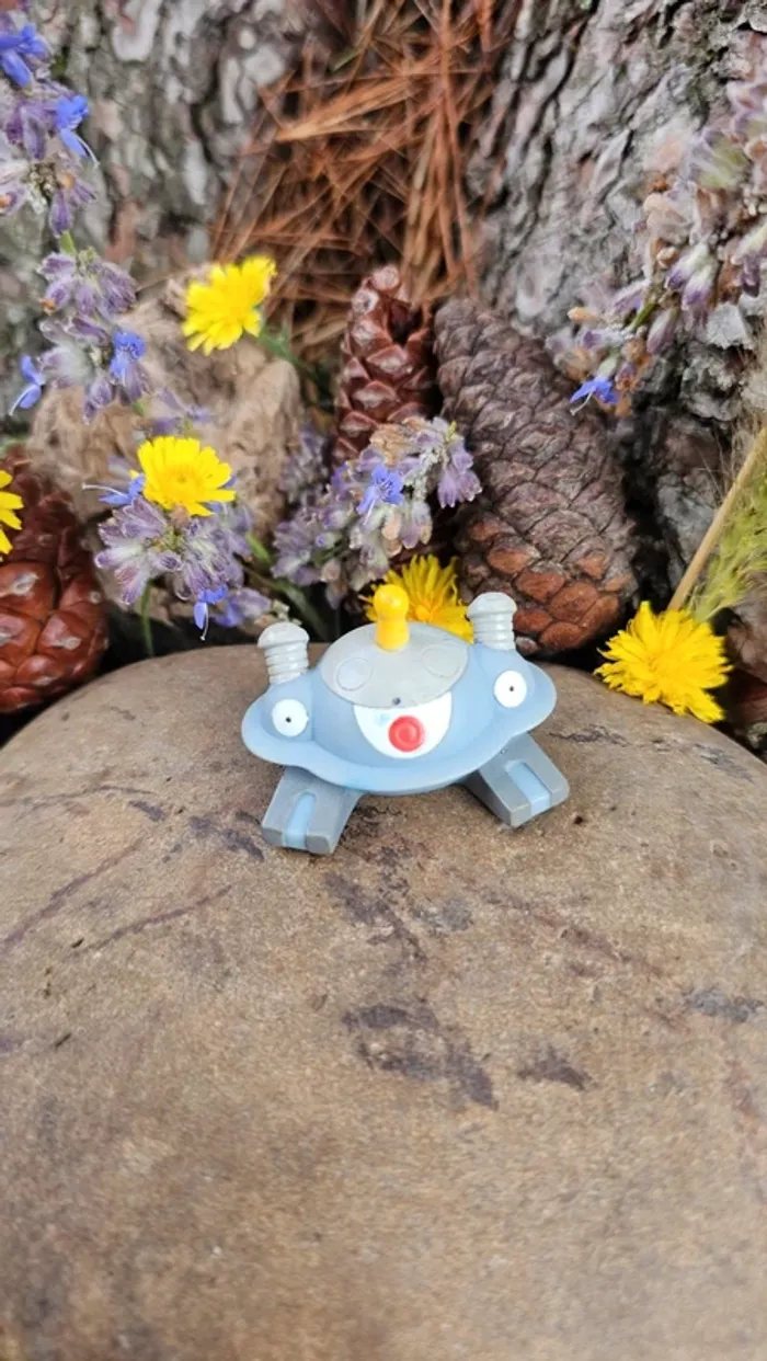 Super figurine Pokemon Nintendo finger puppet Magnezone - photo numéro 2