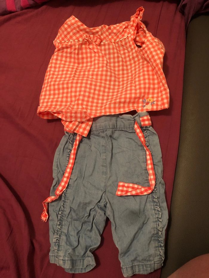 Ensemble pantalon et débardeur 12m TB état