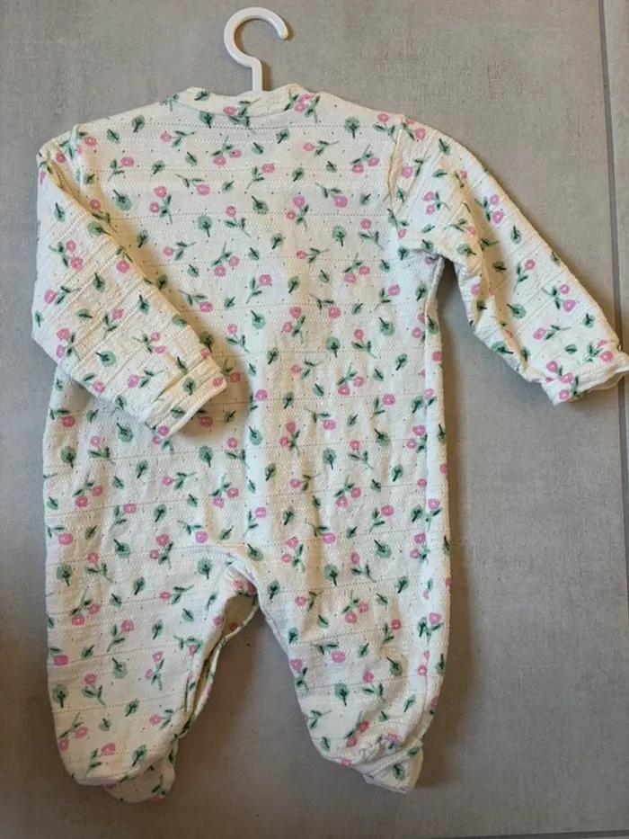 Pyjama 6-9 mois - photo numéro 2