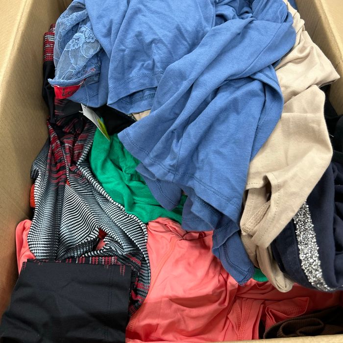 Lot de 50 vêtements adultes neuf - photo numéro 3