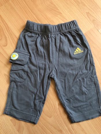 Beau pantalon Adidas gris T. 6 mois garçon TBE