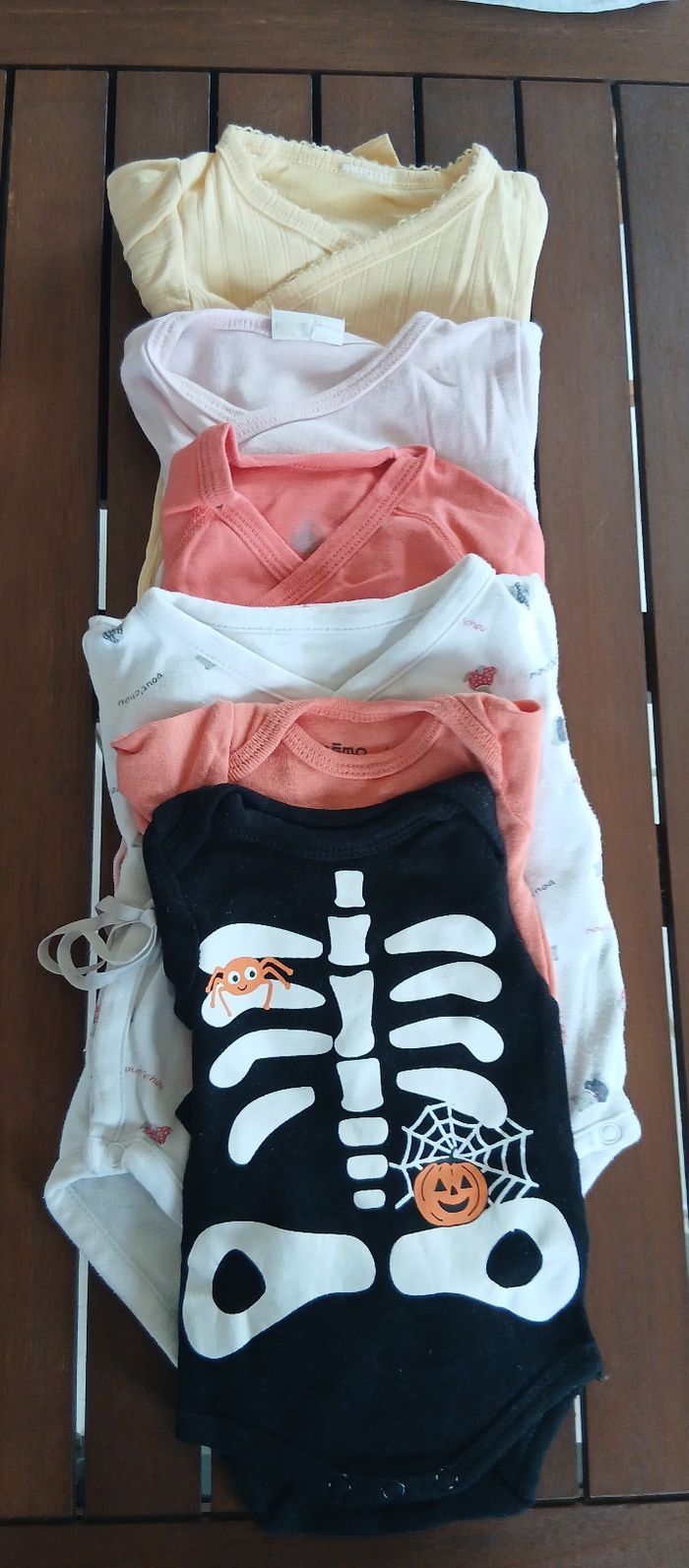 Lot vêtements fille  naissance. - photo numéro 2