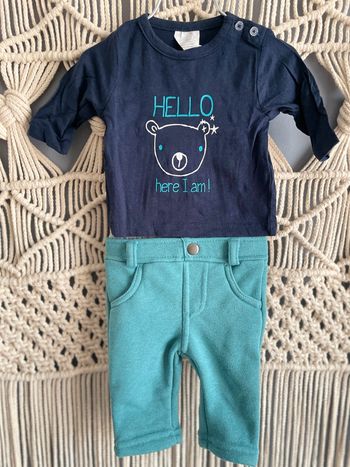 Lot 2 t-shirts manches longues + pantalon épais