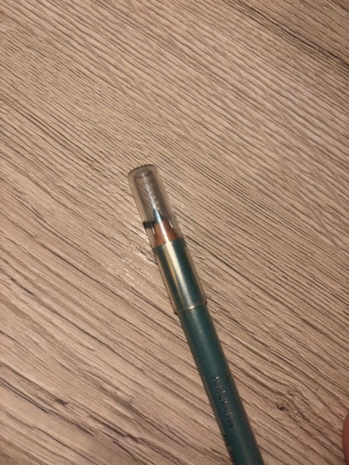 Crayon maquillage - photo numéro 2