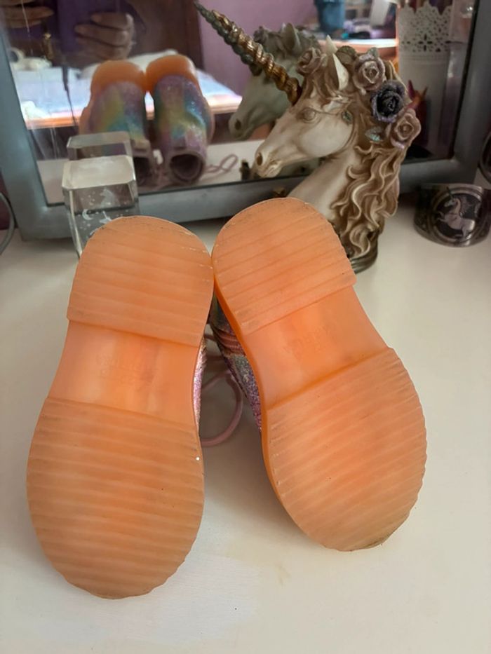 Bottes arc-en-ciel à paillettes , taille 22, Primark. - photo numéro 10