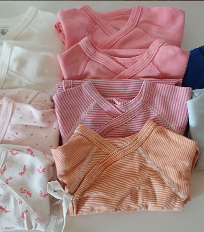 Lot de 10 bodies Petit bateau - photo numéro 3