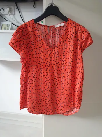 Top fluide Sarah John