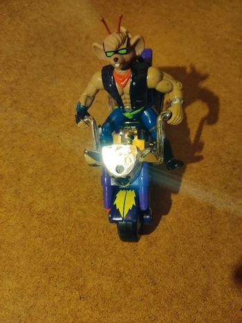 Figurine avec moto biker de l'espace