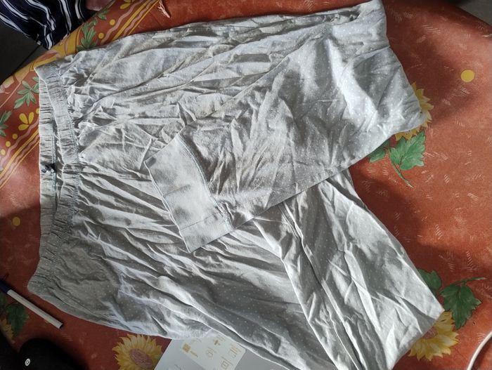 Pantalon de pyjama bleu à points blancs