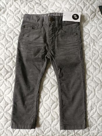 Pantalon jean 24 mois neuf